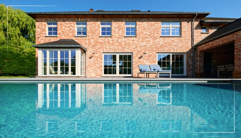 Durée de vie d’une piscine : béton vs coque, combien de temps la vôtre peut durer ?