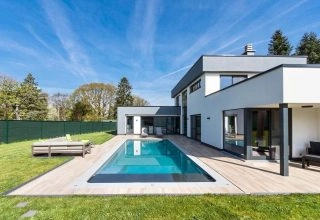 Piscine coque enterrée